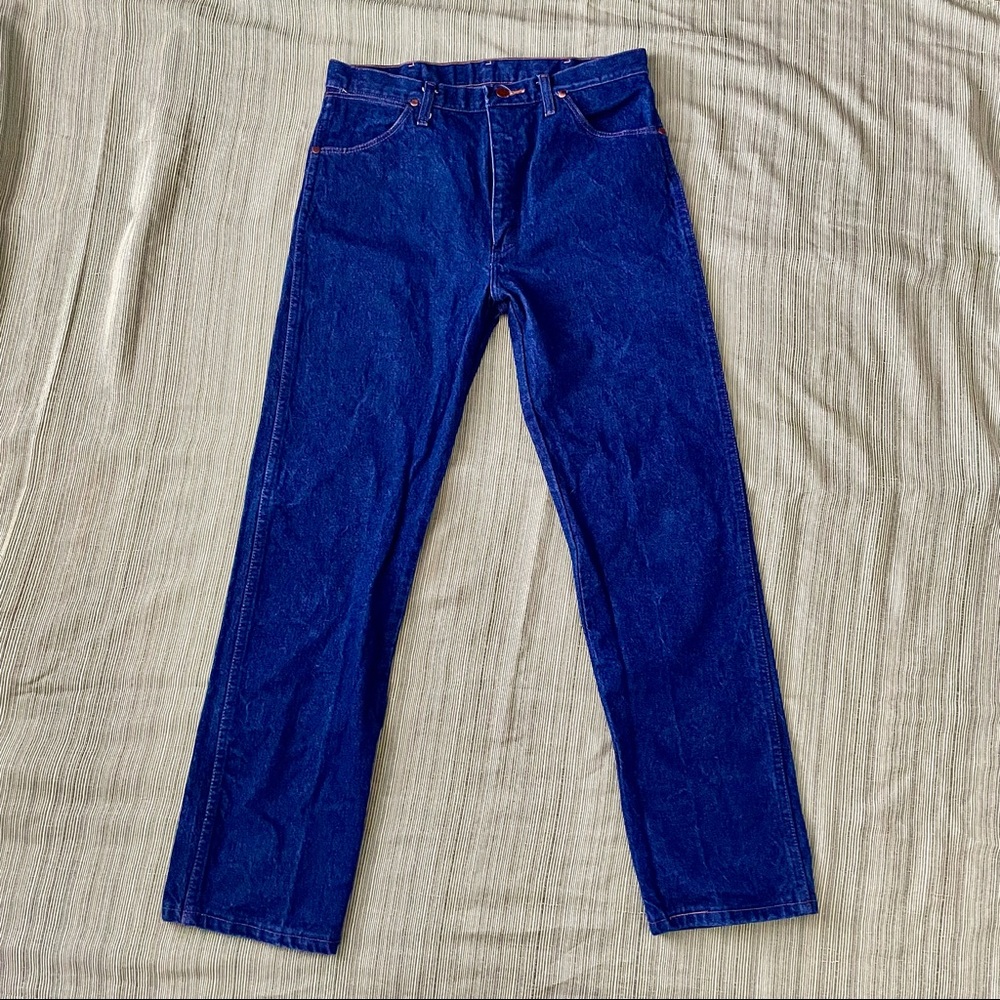 Men’s Retro Wrangler jeans. Size 34x32. Cowboy cut. EUC.